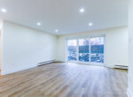 949 Simcoe St N-16