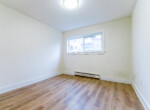 949 Simcoe St N-23