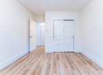 949 Simcoe St N-24